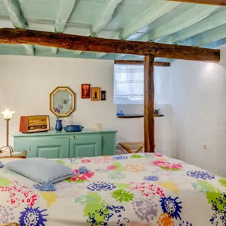 Apartment The Cellar Ermoupoli